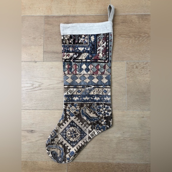 Beautiful antique rug print stockings - Picture 2 of 5